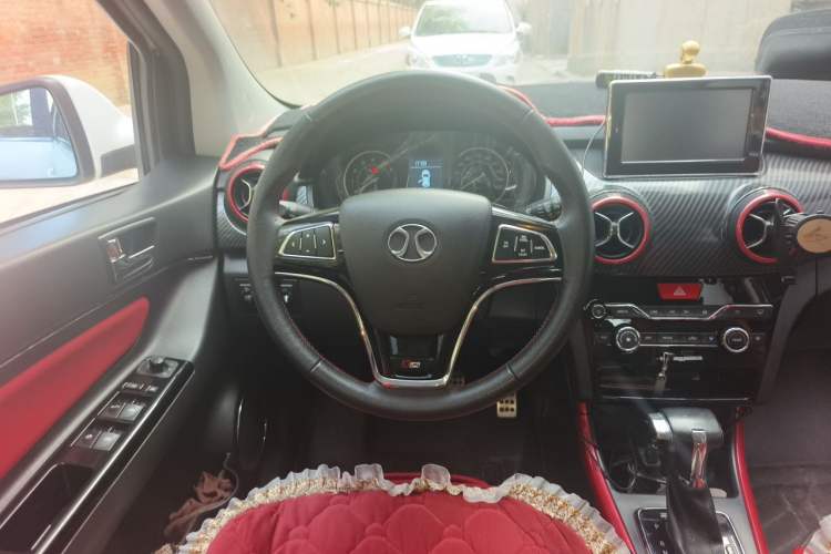 Used BAIC Senova X25 2015 1.5L Automatic Elite Model Steering Wheel