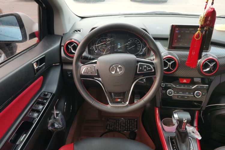 Used BAIC Senova X25 2015 1.5L Automatic Elite Model Steering Wheel