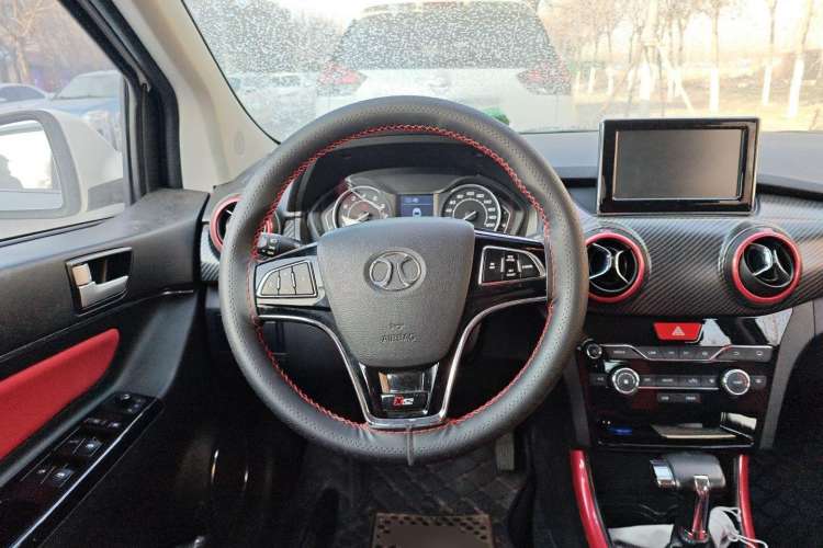 Used BAIC Senova X25 2015 1.5L Automatic Elite Model Steering Wheel