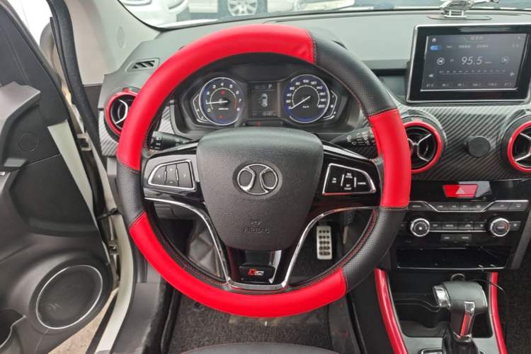 Used BAIC Senova X25 2015 1.5L Automatic Elite Model Steering Wheel