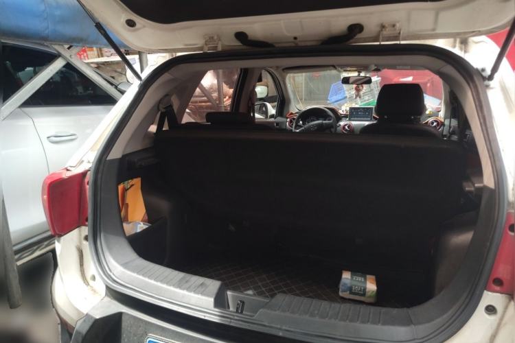 Used BAIC Senova X25 2015 1.5L Manual Elite Edition Trunk