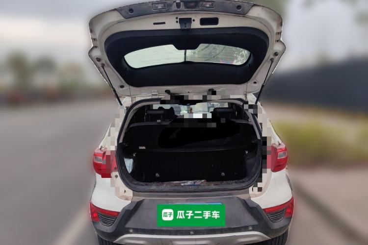 Used BAIC Senova X25 2015 1.5L Manual Elite Edition Trunk