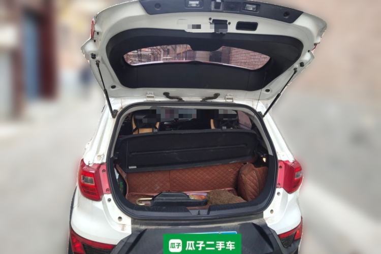 Used BAIC Senova X25 2015 1.5L Manual Elite Edition Trunk