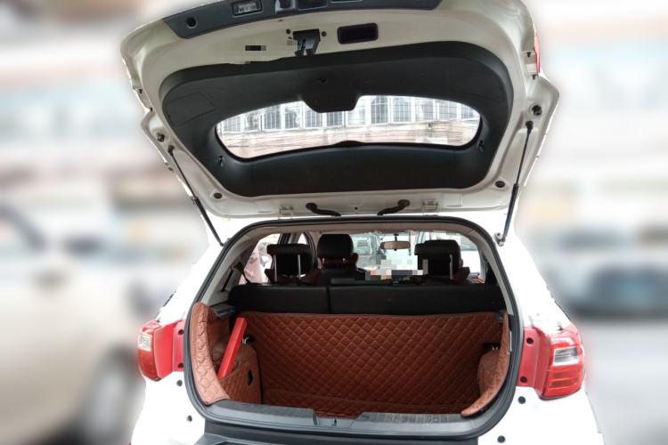 Used BAIC Senova X25 2015 1.5L Manual Elite Edition Trunk