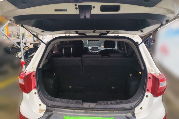 Used BAIC Senova X25 2015 1.5L Automatic Elite Model Trunk