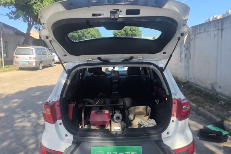 Used BAIC Senova X25 2015 1.5L Automatic Elite Model Trunk