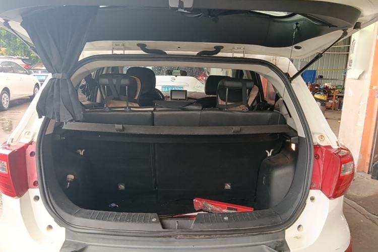 Used BAIC Senova X25 2015 1.5L Automatic Elite Model Trunk