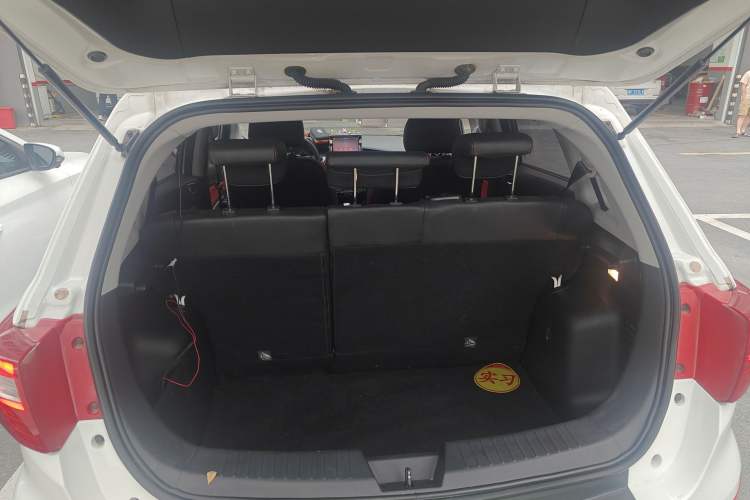 Used BAIC Senova X25 2015 1.5L Manual Elite Edition Trunk
