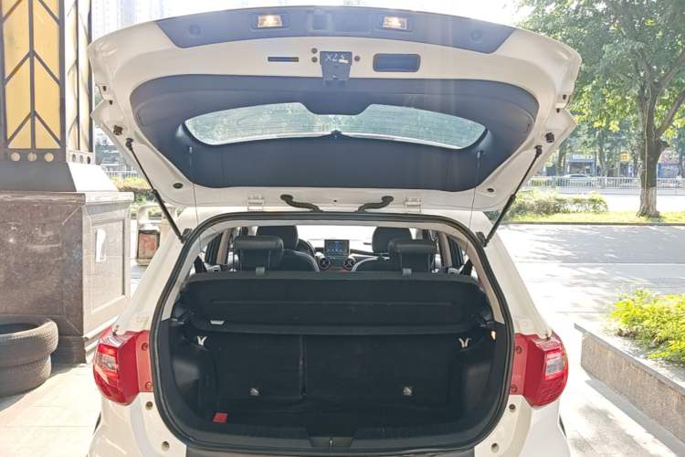 Used BAIC Senova X25 2015 1.5L Automatic Elite Model Trunk