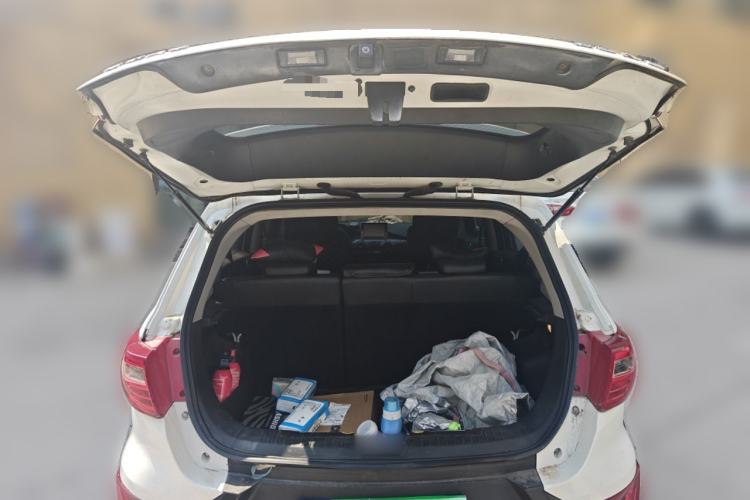Used BAIC Senova X25 2015 1.5L Manual Elite Edition Trunk