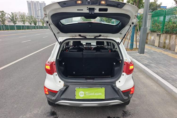 Used BAIC Senova X25 2015 1.5L Automatic Elite Model Trunk