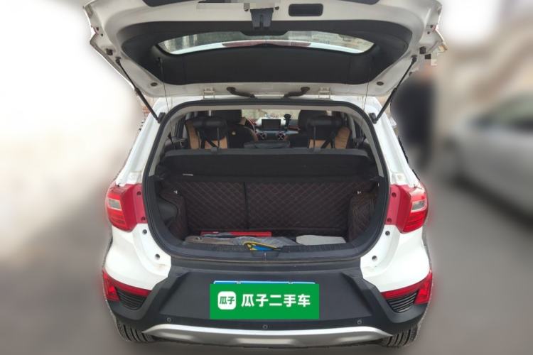 Used BAIC Senova X25 2015 1.5L Manual Elite Edition Trunk