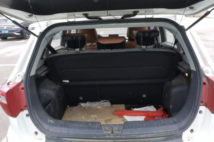 Used BAIC Senova X25 2015 1.5L Automatic Elite Model Trunk