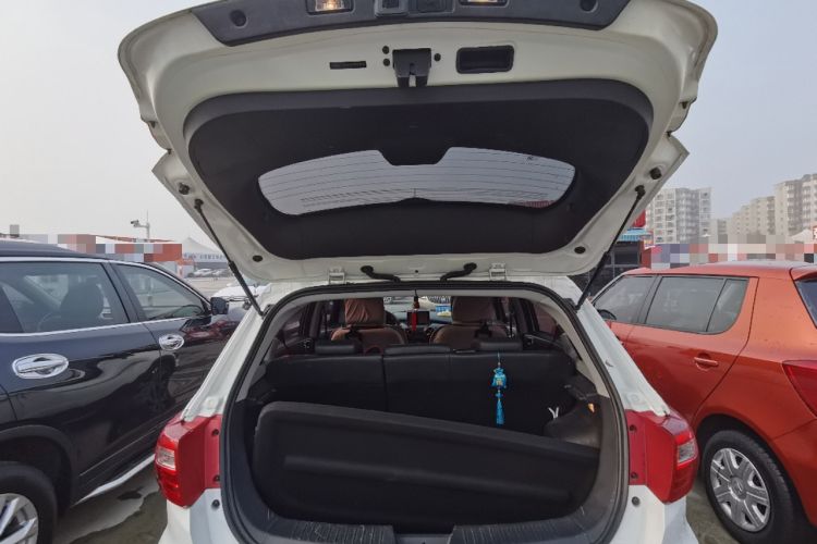 Used BAIC Senova X25 2015 1.5L Automatic Elite Model Trunk
