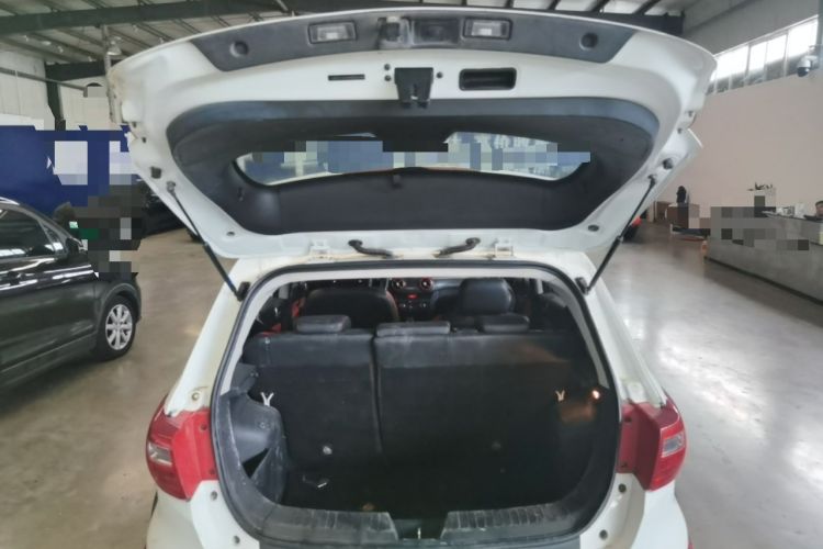 Used BAIC Senova X25 2015 1.5L Manual Elite Edition Trunk