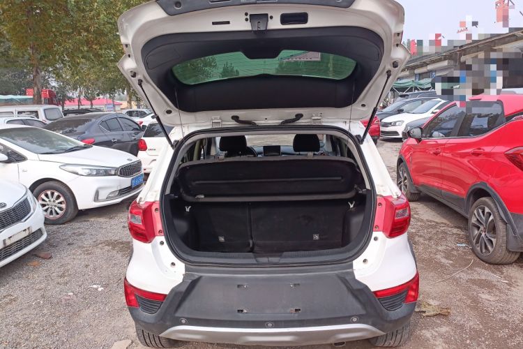 Used BAIC Senova X25 2015 1.5L Manual Elite Edition Trunk