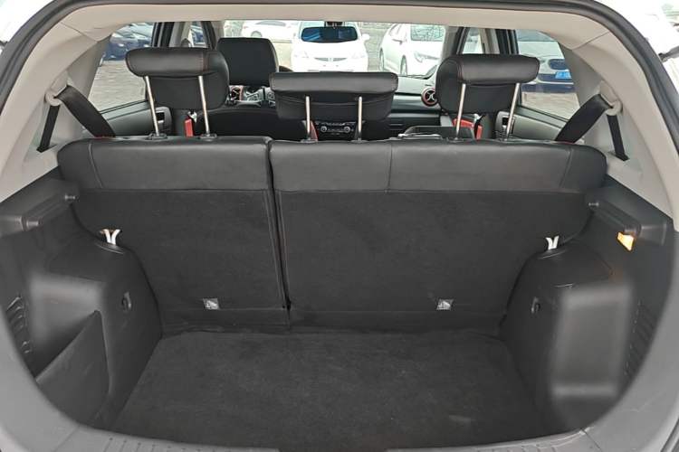 Used BAIC Senova X25 2015 1.5L Automatic Elite Model Trunk