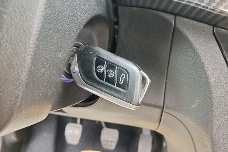 Used BAIC Senova X25 2015 1.5L manual Comfort trim level Vehicle Key