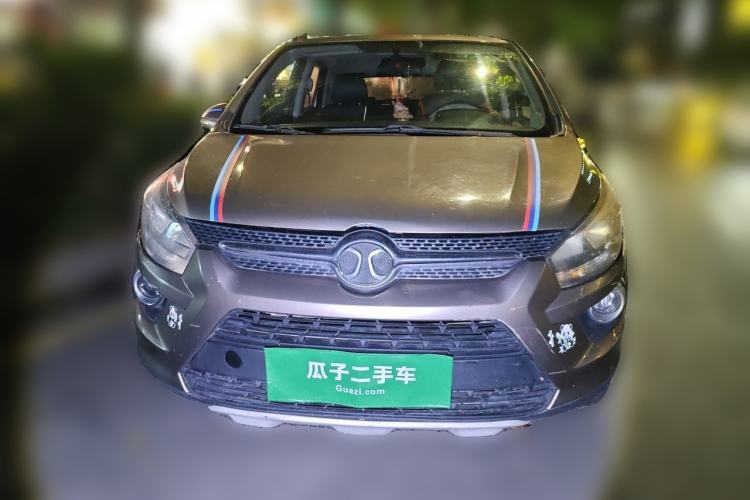 Used BAIC Senova X25 2015 1.5L Manual Elite Edition Front