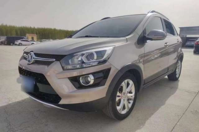 Used BAIC Senova X25 2015 1.5L manual Comfort trim level