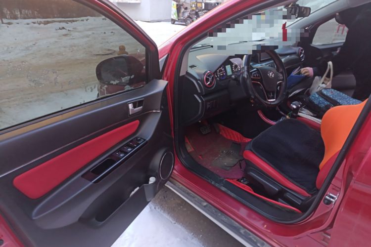 Used BAIC Senova X25 2017 1.5L Automatic Elite Navigation Edition Driver Seat
