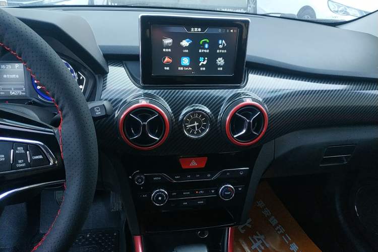 Used BAIC Senova X25 2017 1.5L Automatic Elite Navigation Edition Audio And AC Panel