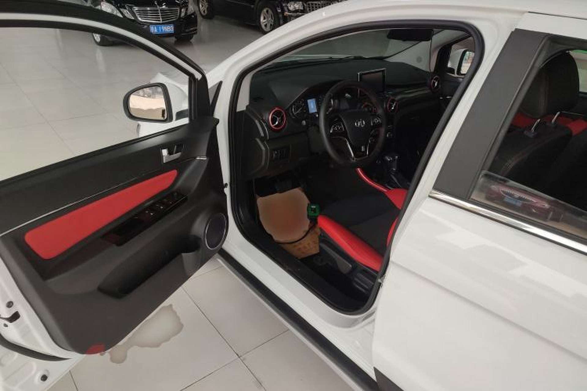 Used BAIC Senova X25 2017 1.5L Automatic Elite Navigation Edition Driver Seat