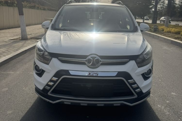 Used BAIC Senova X25 2017 1.5L Automatic Elite Navigation Edition Exterior 1