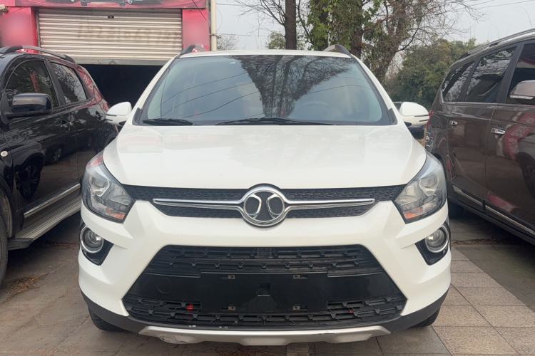 Used BAIC Senova X25 2017 1.5L Automatic Elite Navigation Edition Exterior 1
