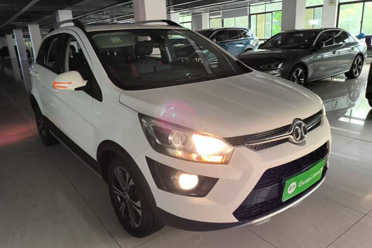 Used BAIC Senova X25 2017 1.5L Automatic Elite Navigation Edition Front Right 45 Deg