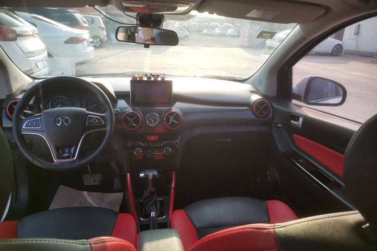 Used BAIC Senova X25 2017 1.5L Automatic Elite Navigation Edition Interior 3