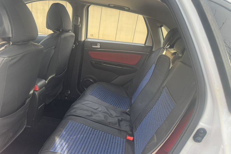 Used BAIC Senova X25 2017 1.5L Automatic Elite Navigation Edition Interior 3