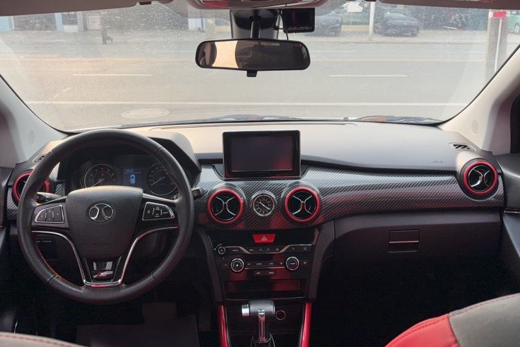 Used BAIC Senova X25 2017 1.5L Automatic Elite Navigation Edition Interior 3