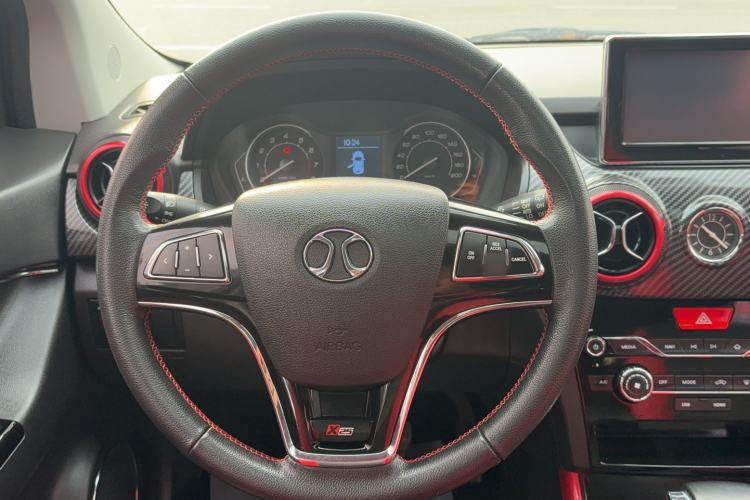 Used BAIC Senova X25 2017 1.5L Automatic Elite Navigation Edition Interior 4