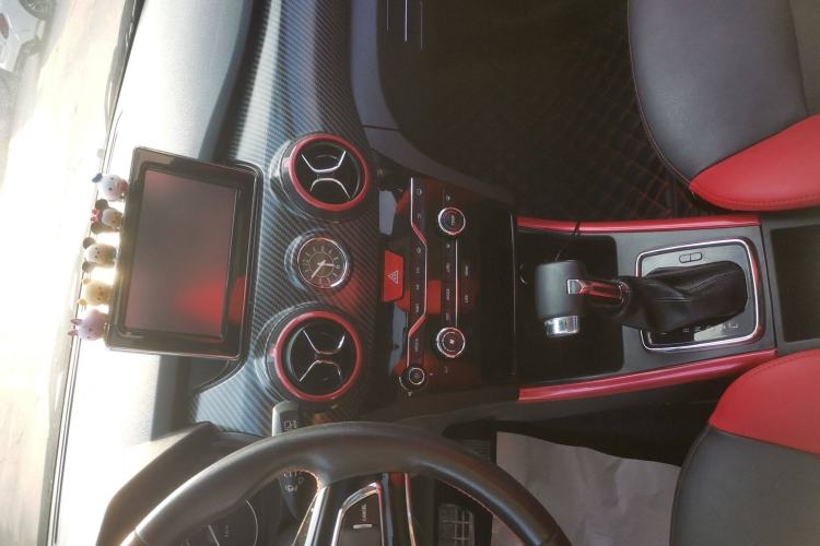Used BAIC Senova X25 2017 1.5L Automatic Elite Navigation Edition Interior 5