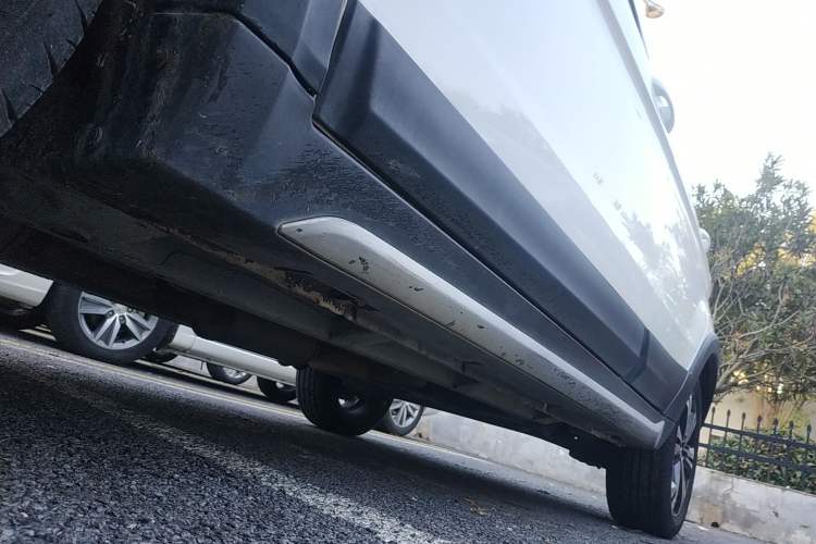 Used BAIC Senova X25 2017 1.5L Automatic Elite Navigation Edition Left Side Sill