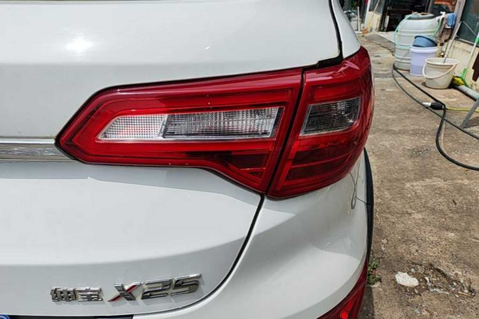 Used BAIC Senova X25 2017 1.5L Automatic Elite Navigation Edition Right Rear Taillight