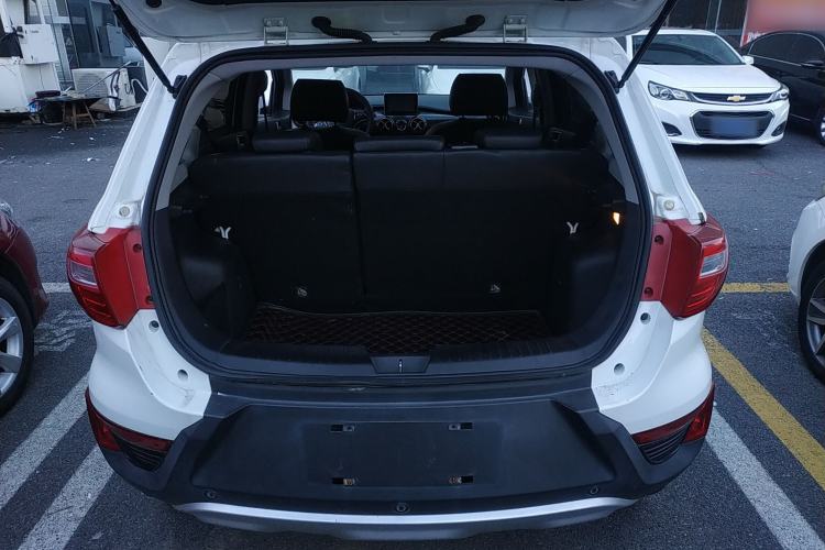 Used BAIC Senova X25 2017 1.5L Automatic Elite Navigation Edition Trunk