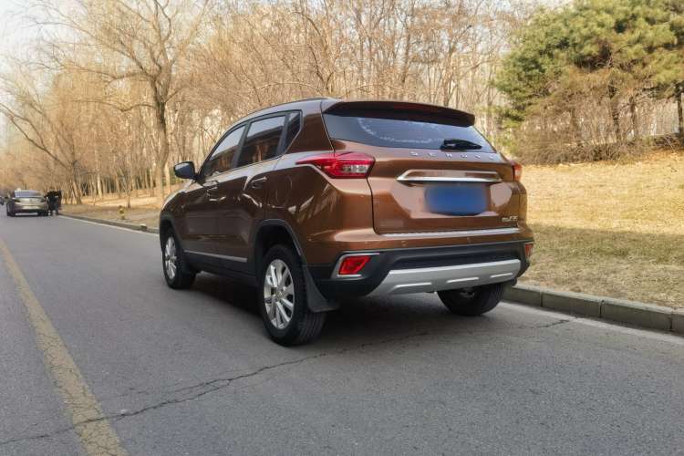 Used BAIC Senova X35 2016 1.5L Manual Elite Edition Exterior 4