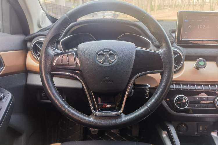 Used BAIC Senova X35 2016 1.5L Manual Elite Edition Interior 2