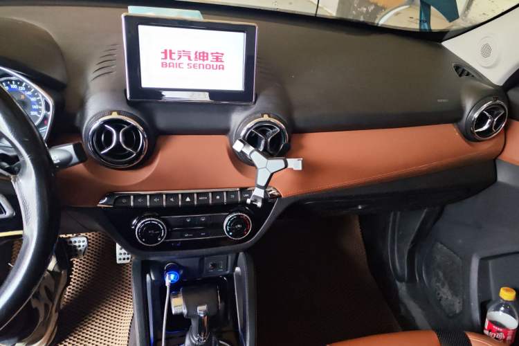 Used BAIC Senova X35 2016 1.5L Automatic Luxury Edition Audio And AC Panel