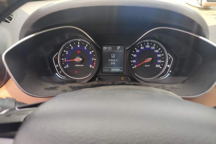 Used BAIC Senova X35 2016 1.5L Automatic Luxury Edition Odometer Close Up