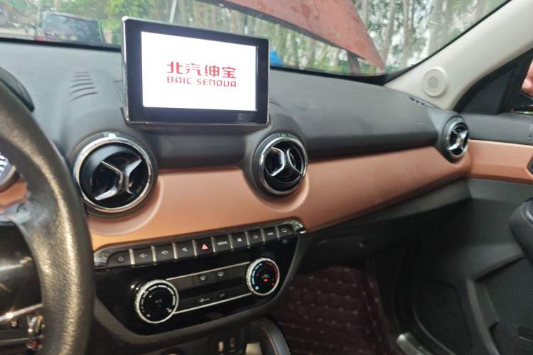 Used BAIC Senova X35 2016 1.5L Manual Elite Edition Audio And AC Panel