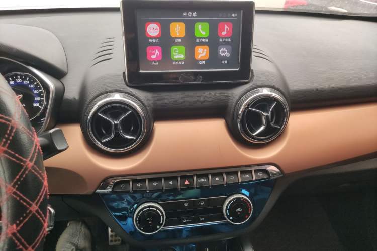 Used BAIC Senova X35 2016 1.5L Manual Elite Edition Audio And AC Panel