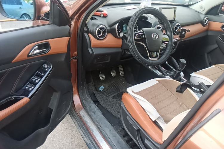 Used BAIC Senova X35 2016 1.5L Manual Luxury Edition Driver Seat