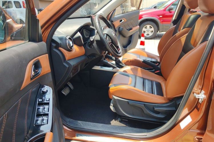 Used BAIC Senova X35 2016 1.5L Automatic Luxury Edition Driver Seat