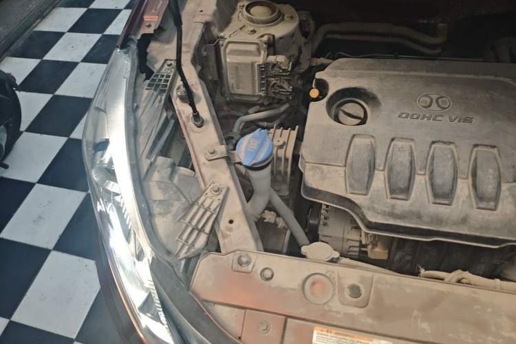 Used BAIC Senova X35 2016 1.5L Manual Luxury Edition Engine Bay Right