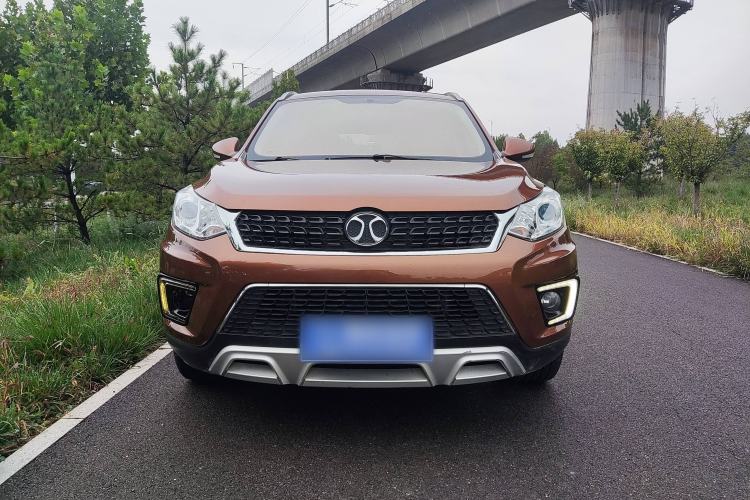 Used BAIC Senova X35 2016 1.5L Manual Luxury Edition Exterior 1