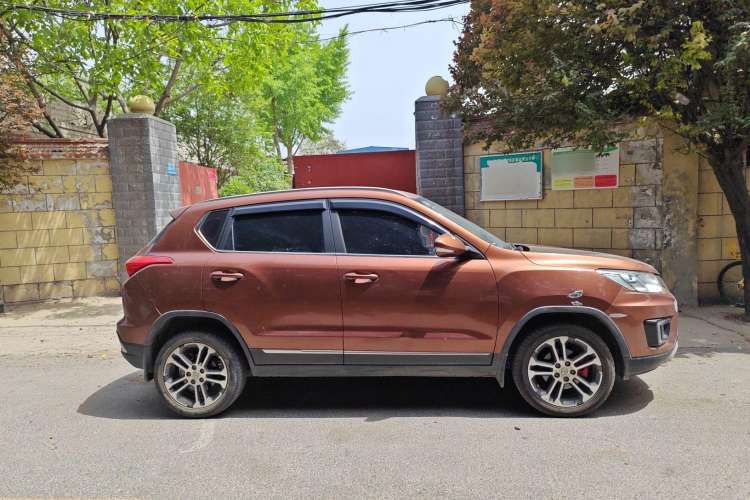 Used BAIC Senova X35 2016 1.5L Manual Luxury Edition Exterior 2