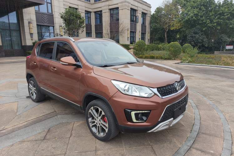 Used BAIC Senova X35 2016 1.5L Manual Luxury Edition Exterior 2